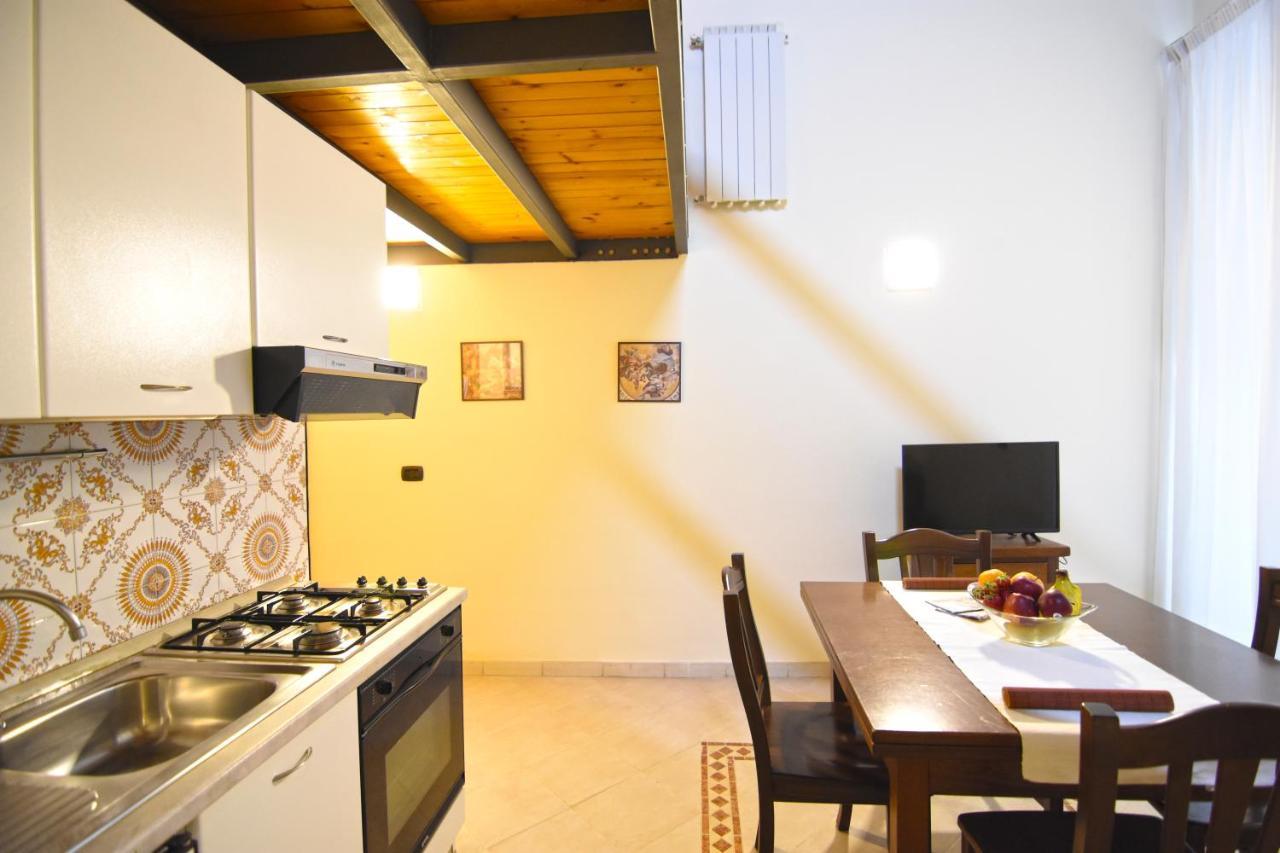 Case Cosi Apartments - Napoli ภายนอก รูปภาพ